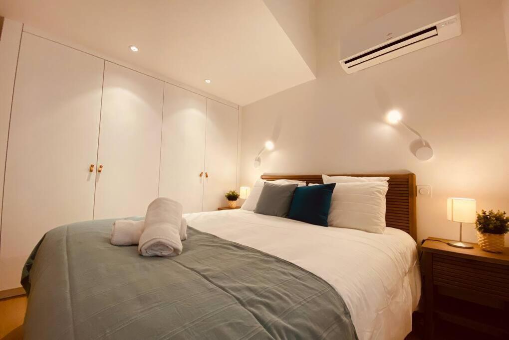 Terra Nostra - Townhouse - Swimming Pool Villa นีมส์ ภายนอก รูปภาพ