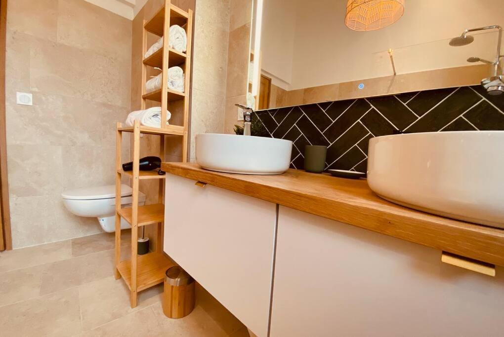 Terra Nostra - Townhouse - Swimming Pool Villa นีมส์ ภายนอก รูปภาพ